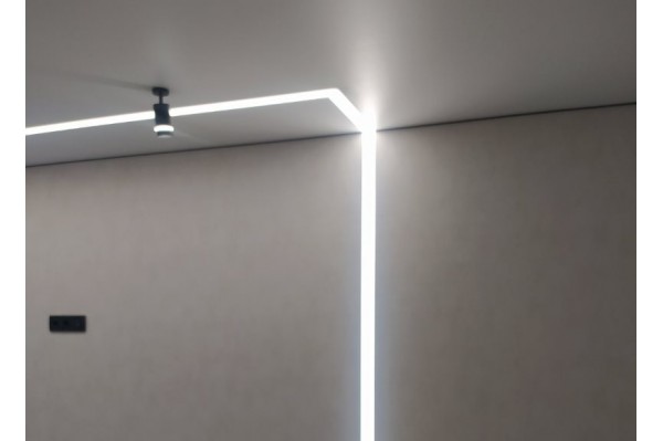 Натяжні стелі з підсвічуванням LED